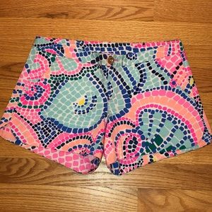 adorable lilly pulitzer shorts🌷
